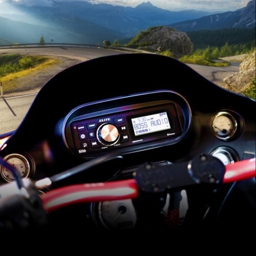 RECEIVER W/ AMPLIFIED BLUETOOTH & IPX6 WATERPROOF PANEL FOR SELECT HARLEY DAVIDSON (PLUG AND PLAY)