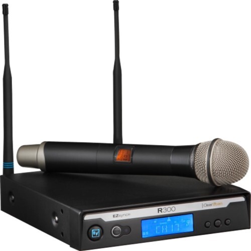 WIRELESS SYSTEM HANDHELD MICROPHONE PL22 IN CASE